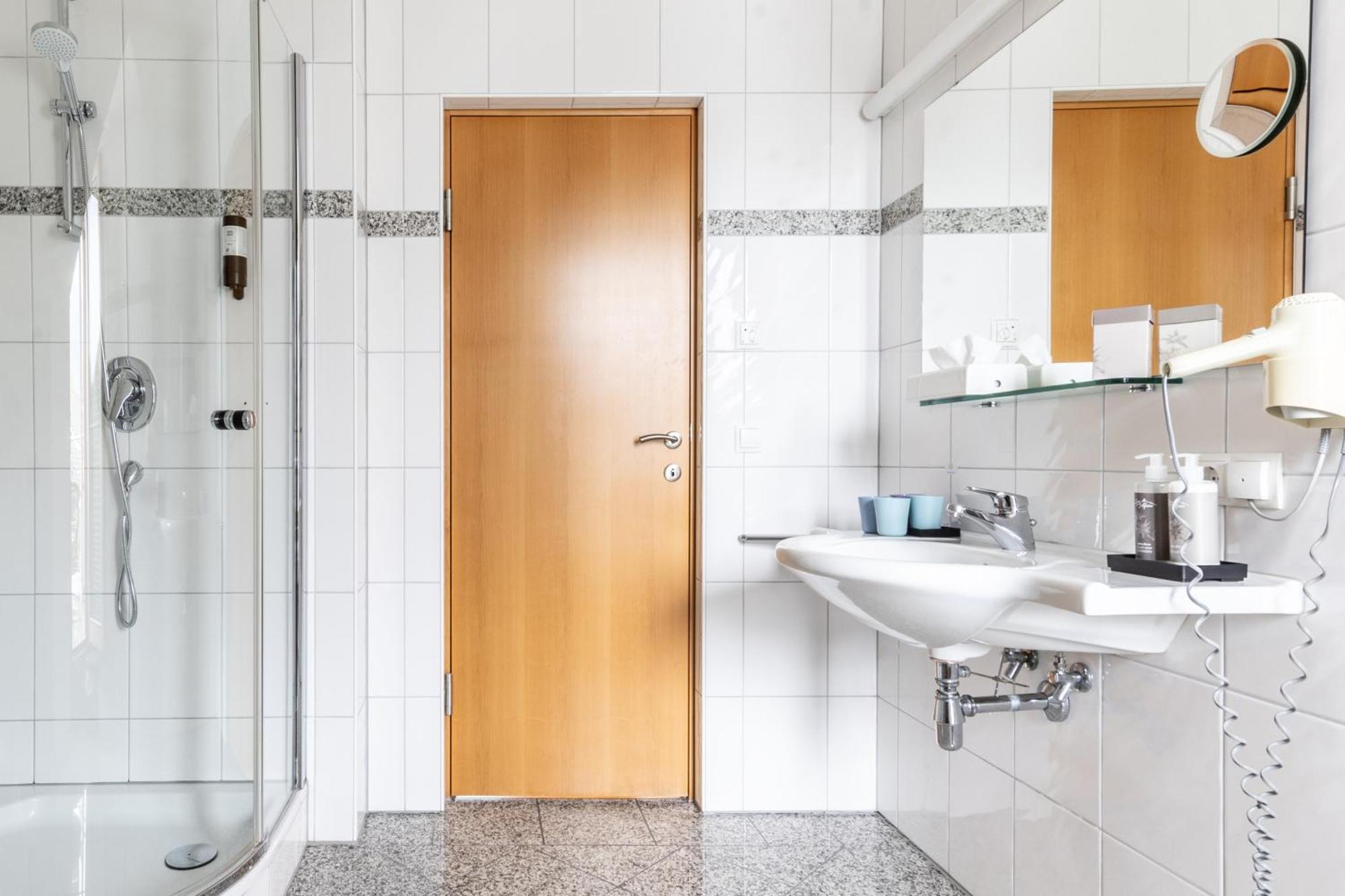Hotel Loewen Lingenau Eksteriør billede